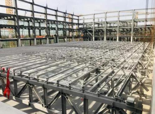 最新進(jìn)展！南通國際會展中心（會議中心）東區(qū)鋼結(jié)構(gòu)屋蓋順利提升