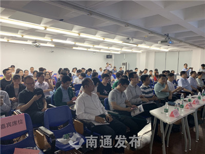 中創(chuàng)區(qū)“攬才大巴”開進(jìn)滬浙高校，279個高薪崗位虛位以待