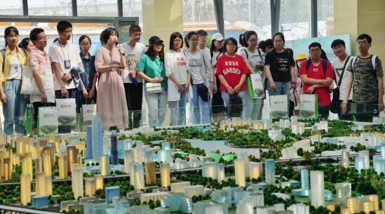 “通籍學(xué)子中創(chuàng)行”專場活動收官 近兩千名“歸雁”感受家鄉(xiāng)日新月異