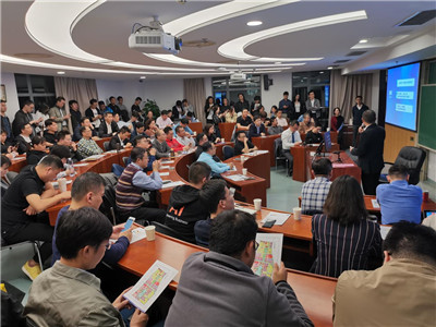 通創(chuàng)投招商人員赴南京大學(xué)開展中創(chuàng)區(qū)專題推介