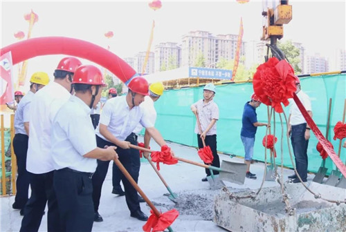 封頂!紫瑯人才公寓北西地塊建設(shè)取得新進(jìn)展