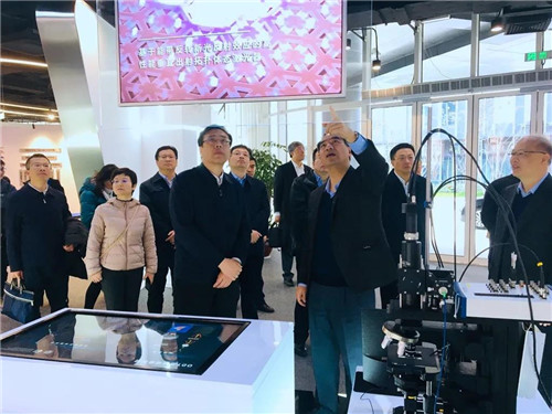 做出國際領(lǐng)先、中國特色、北大氣派！北大和南通共同敲定了一個“小目標”！